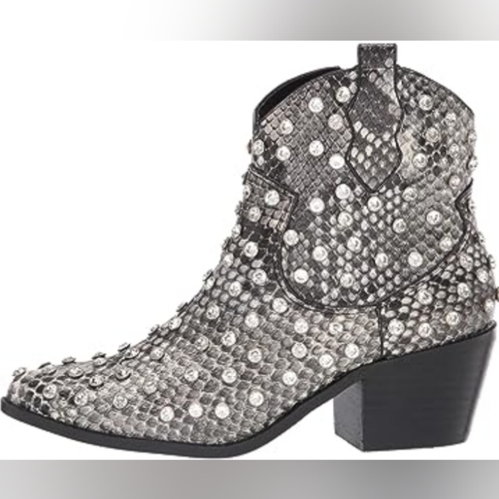 Betsey Johnson Jenkins cowboy boots with tag